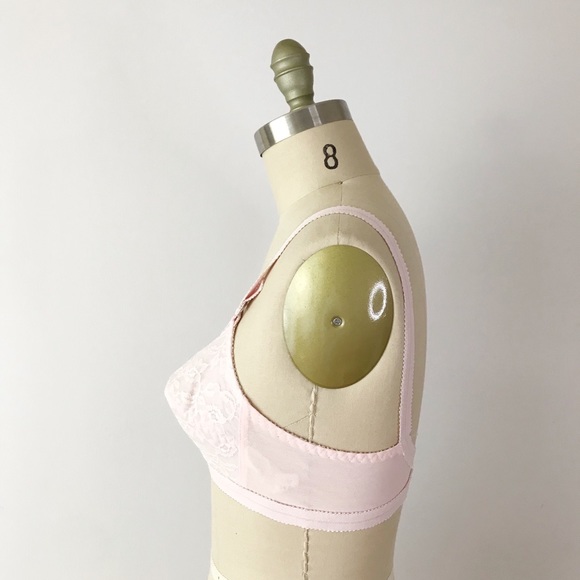 1960s Pink Lace Cone Bra Vintage Deep Scoop Back - Picture 2 of 7